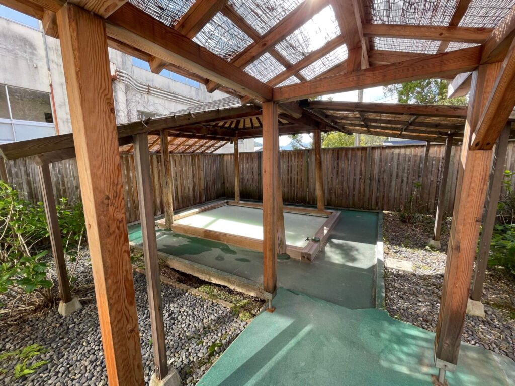 中ノ沢温泉 白城屋