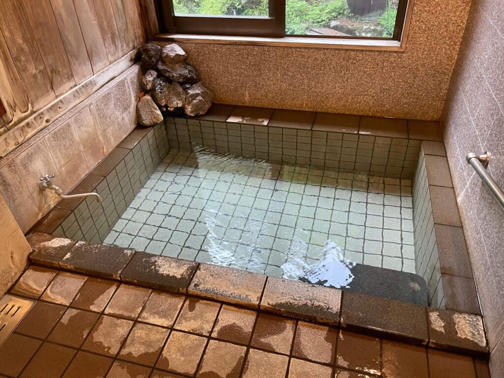 角間温泉　高島屋旅館
