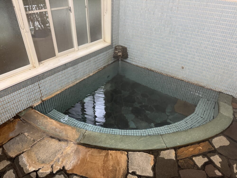四万温泉 はつしろ旅館