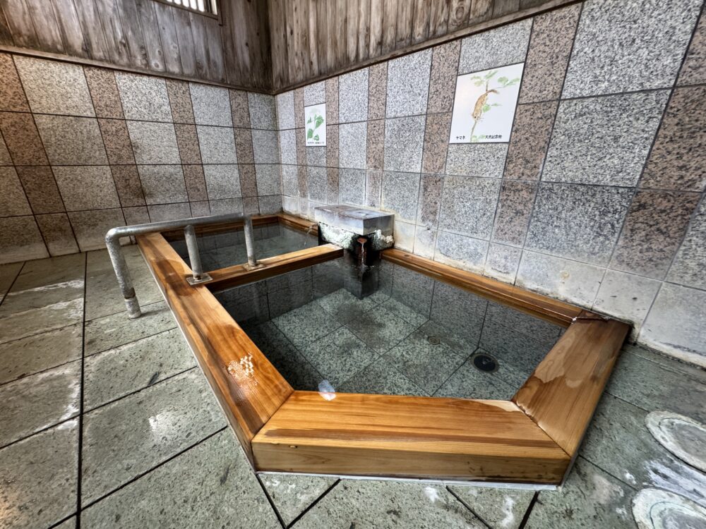 四万温泉