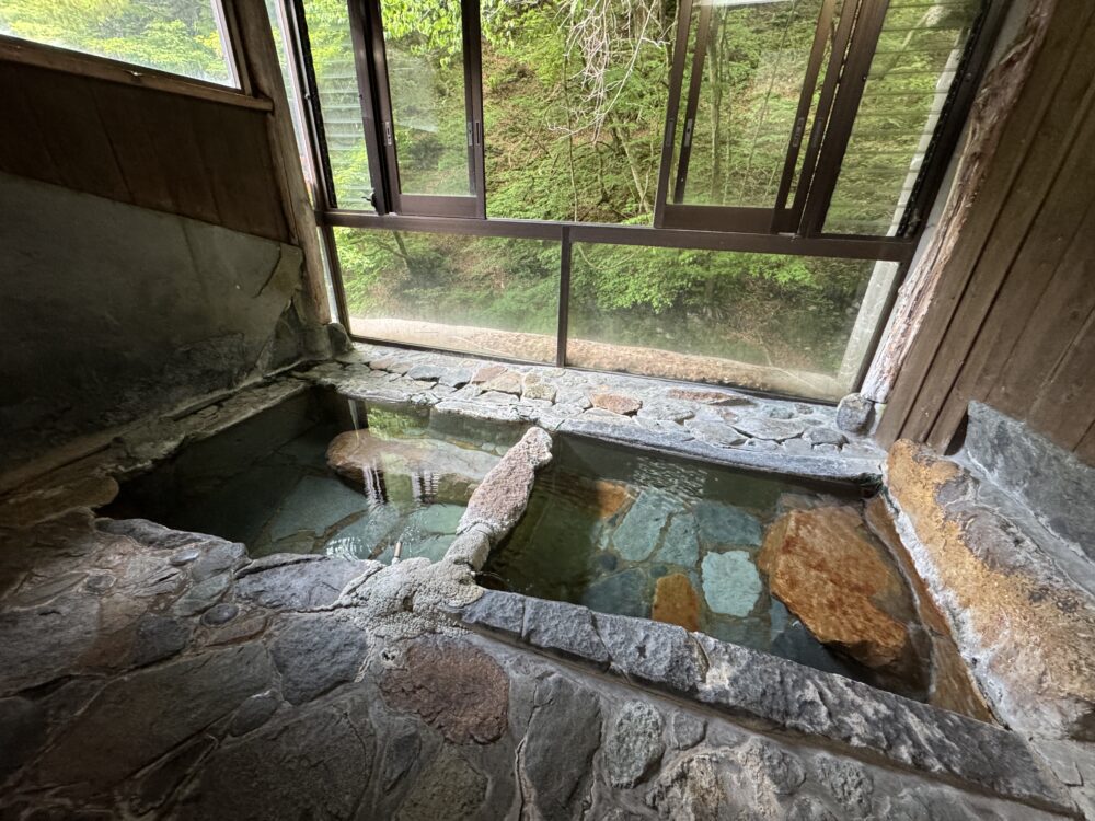 四万温泉　中生館