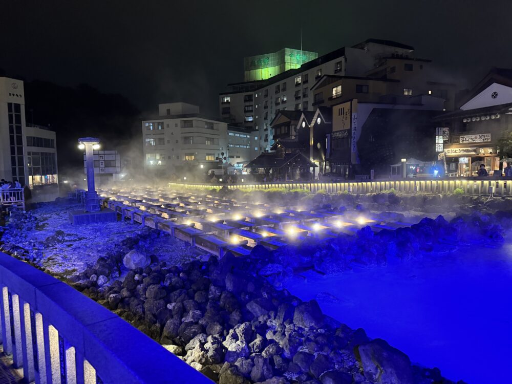 草津温泉　湯畑
