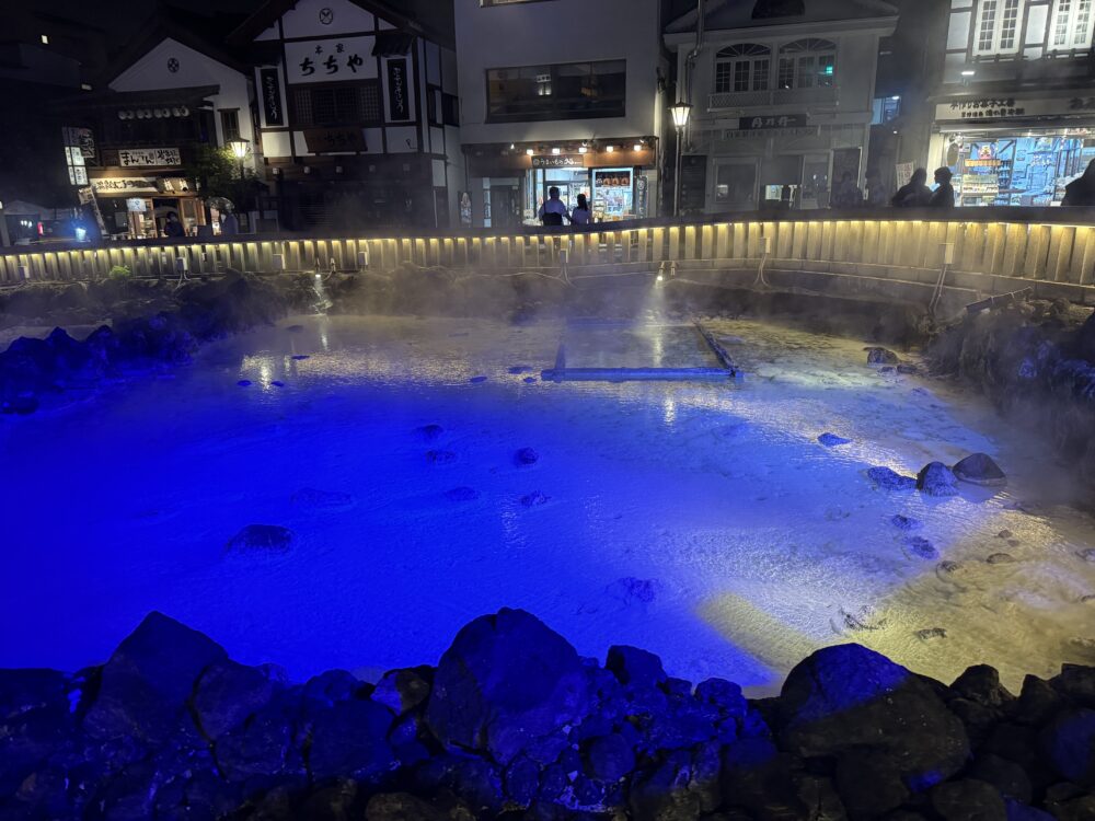 草津温泉　湯畑