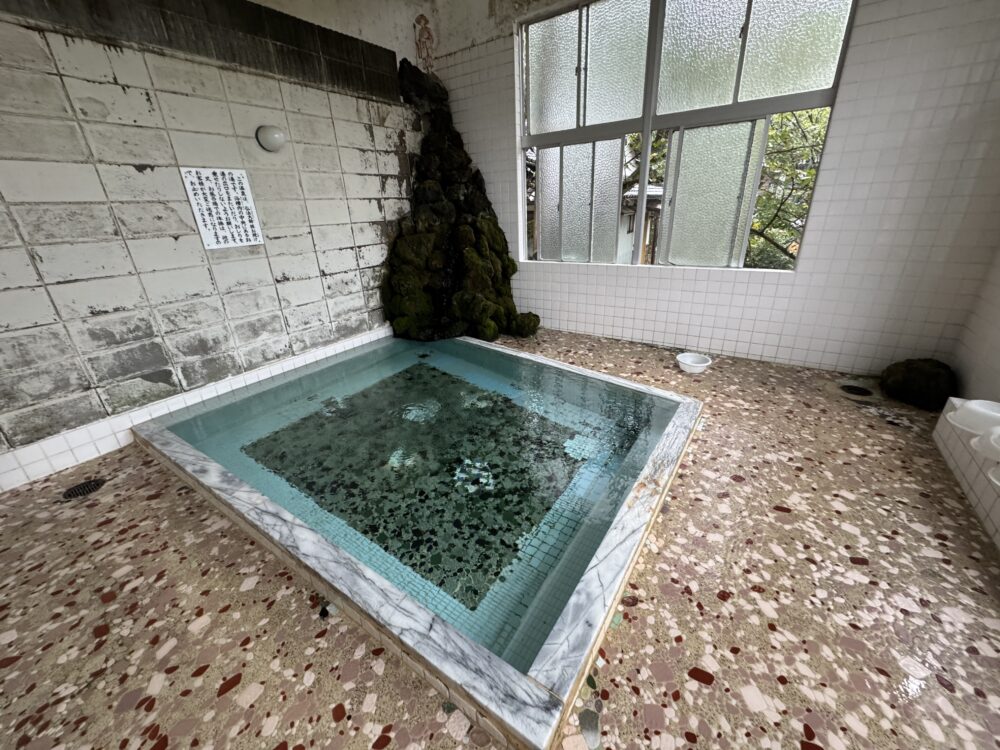 出湯温泉　華報寺共同浴場