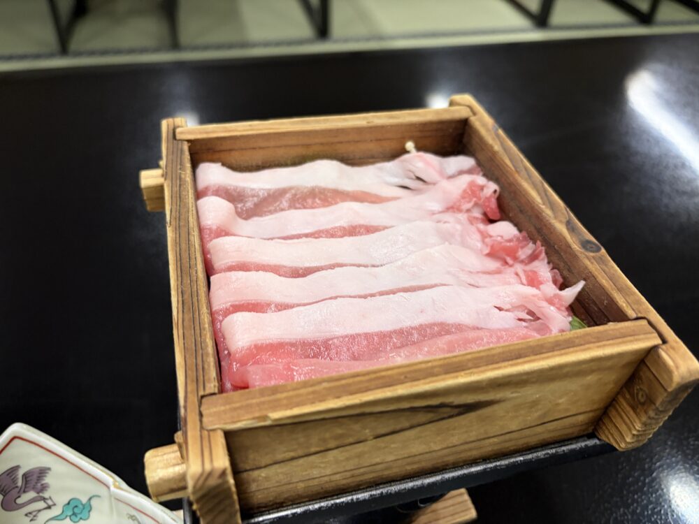 二岐温泉「柏屋旅館」さんの豚肉のせいろ蒸し