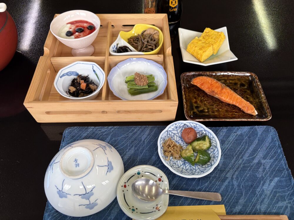 二岐温泉「柏屋旅館」さんの朝食
