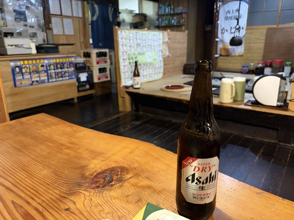 夕食と一緒にいただいたアサヒビールの大瓶