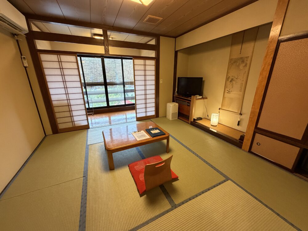 太陽館の4階客室の和室