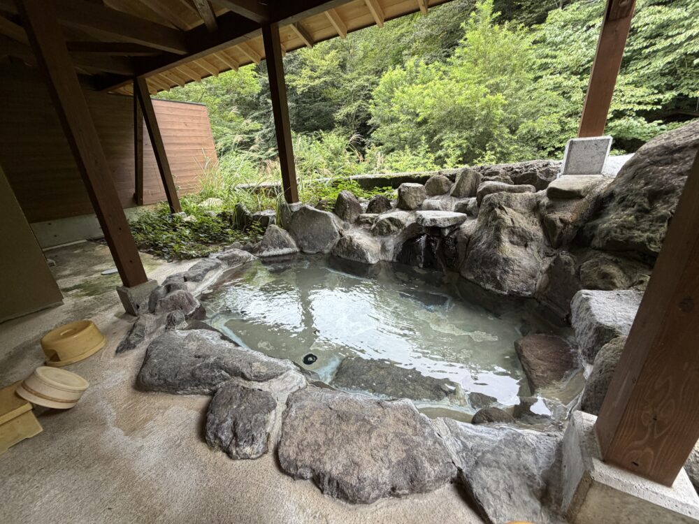 二岐温泉「柏屋旅館」さんの露天風呂